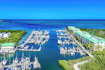 Image de Coastal Haven | Waterfront 2 bed/2 bath condo in Key West