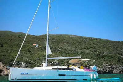 Image de Sleeping on a Yacht Experience