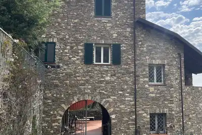Renovated rustico, ideal for families, great hiking trails.