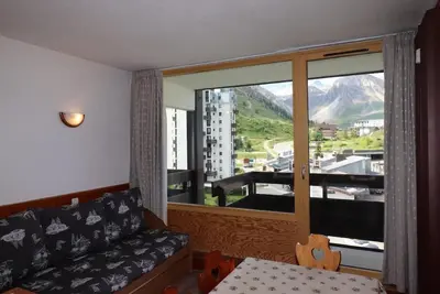 Image de 100m du centre station, 5ème étage, balcon, télévision, casier à ski, 21m², Tignes