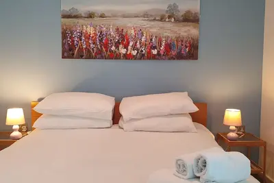 Image de Modern, Bright, Self Contained With All You Need