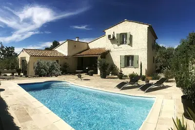 Image de Villa tout confort, 3 chambres, piscine, au calme et jardin arboré
