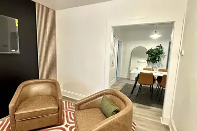 Image de Cozy & Quiet Montclair Nj 2 bedroom Newly Renovated \/ Mins from Nyc