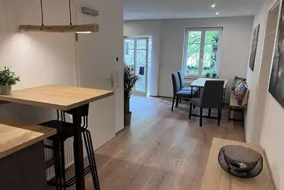 Image de Cozy, newly renovated old building apartment right in the center