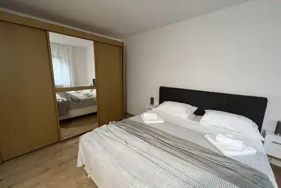 Image de Renoviertes Ferienhaus mit Wunderschönen Meerblick und Whirlpool!
