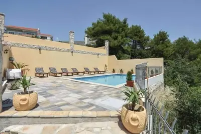 Image de Apartment with outdoor pool+ Bbq place