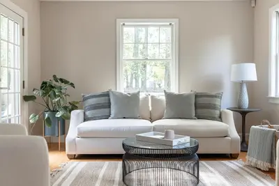 Image de Summer by the Beach, Cliff Walk & the Mansions!