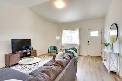 Image de Sleek Montrose Home w\/ Patio & Yard < 2 Mi to Town