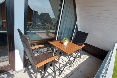 Image de One-room apartment with balcony close to the beach