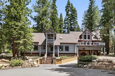 Image de Native American Tahoe Retreat! ! !