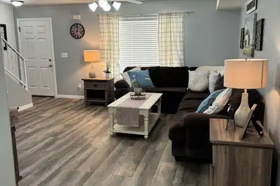 Image de Charming Farmhouse Themed Home, Perfect for a Peaceful Getaway