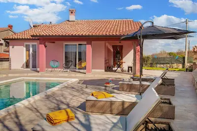 Image de Villa Valeo eine Neubauvilla mit privatem Pool