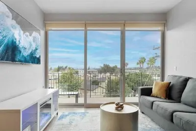 Image de Rooftop Pool & Hot Tub Family 3 Bdrm Apt