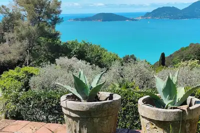 Image de Summer house with unforgettable views of the Gulf of Poets