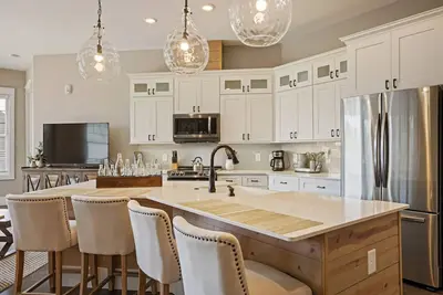 Image de Heart of Downtown-Condo with Balcony- Amazing Views- Walk to Everything!