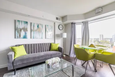 Image de Globalstay. Forest 1bd+den in Yorkville 10 Floor