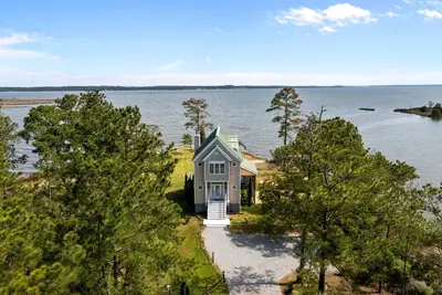 Image de My Pointe of View - Spectacular Pet Friendly Waterfront with Views!