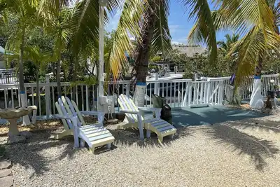 Image de Private Keys Getaway retreat, gated property located on a canal and cross creek.