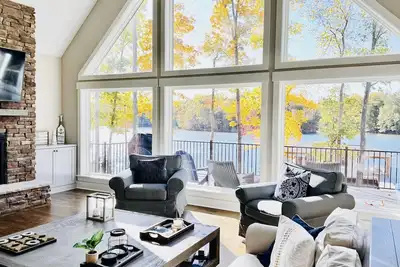 Image de Bliss Lake Anna: Luxury Waterfront on the private side of Lake Anna