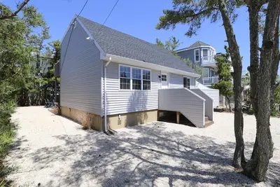 Image de 4 bedroom accommodation in Harvey Cedars