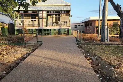 Image de For work or play city fringe 1 bedroom cottage fast Wifi laundry
