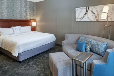 Image de Short Distance From The Well Known Sites! 3 Relaxing Units, Pool, Pet-friendly!