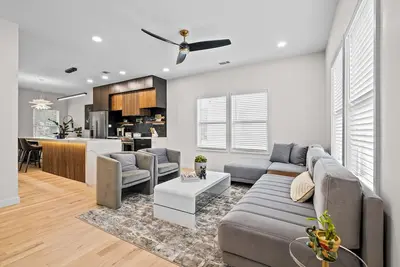 Image de Cosmopolitan of Atlanta - Ultimate European Luxury