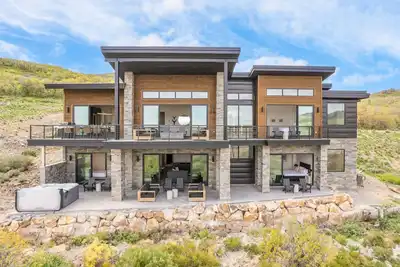 Image de Mountain Lover by AvantStay | Home Theater, Gym, Hot Tub & Al Fresco Dining Area