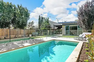 Image de Luxe family-friendly 3br home with pool close to beach