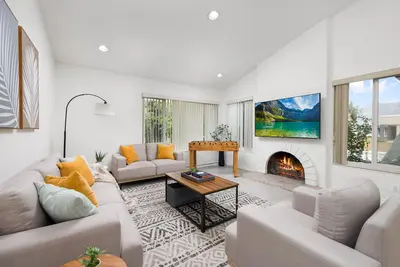 Image de 4br Fun Pool Villa Near Disneyland - Family/ Kid Friendly - Sleeps 10