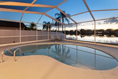 Image de This house is a 3 bedroom(s), 2 bathrooms, located in Largo, Fl.