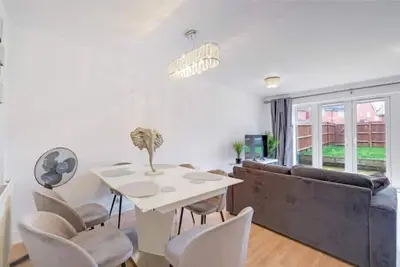 Image de 6 Berth- 5Beds- 2Bathroom- 3 room- 2 parking space