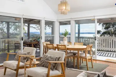 Image de Cabane Sur Mer – Stay 3, Pay 2!