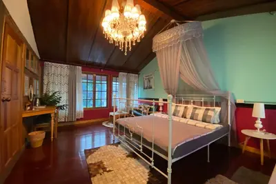 Image de T-house Bkk - 6br Max15people private house with swimming pool near Bts
