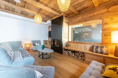 Image de Chalet Lorna - 15 personnes - 100m des pistes - piscine privée - Chalets de Cœur