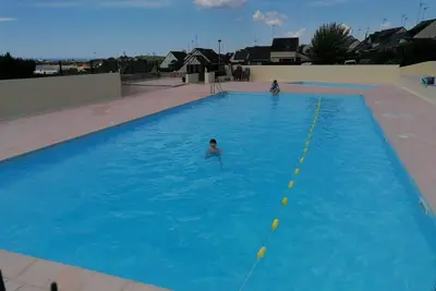Image de Maisonnette En Bord De Mer Dans Residence Avec Piscine