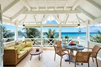 Camelot - 5 Bedroom on the Beach! At the end of the South Coast Boardwalk.