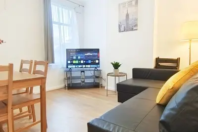 Image de Pearl Garden in Wembley. Cosy 3 Bedrooms and 2 Bathrooms With Larger Garden