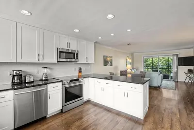 Image de Immaculate Condo in a Great Siesta Key Location! Walk to Beach, Shopping, Dining & More. Vista Hermo