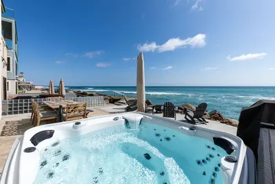 Image de Stunning Oceanfront Home w/ Panoramic Views