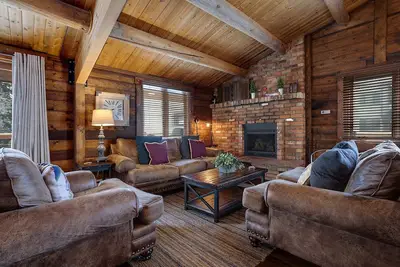 Image de Nlth3 | Mountain Living | Ski Out/Walk In | Winter Shuttle | Hot Tub