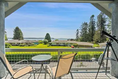 Image de Seashell Cottage w\/ Ocean Views, Hot Tub & Game Room: Ideal for Family & Pets