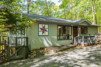 Laurel Creek Cottage - Powder Horn Mountain, View and Sounds of Laurel Creek