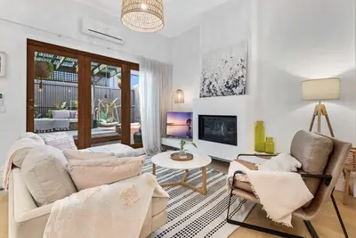 Image de Refined 2-Bed House with a Charming Courtyard