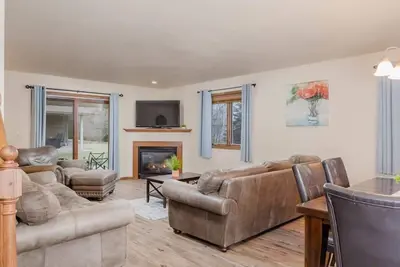Image de Gateway Getaway - Minutes from Airport and Mall