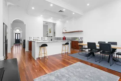 Image de Luxury Stay 5 Mins From Cbd - 3Bdrm, 2Bthrm