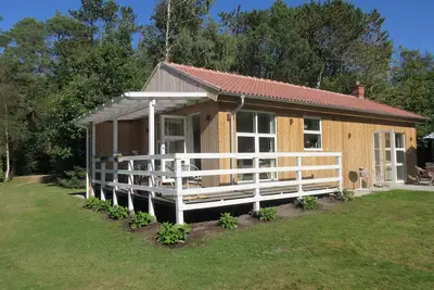 Schönes Sommerhaus in Kybehuse in der Nähe des Limfjords