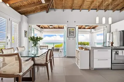 Image de Casa Salinas | Spacious Waterfront Home with Pool