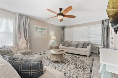 Image de 210 33rd Unit 1 Beachbound! Parking & 2 Blocks to the Beach