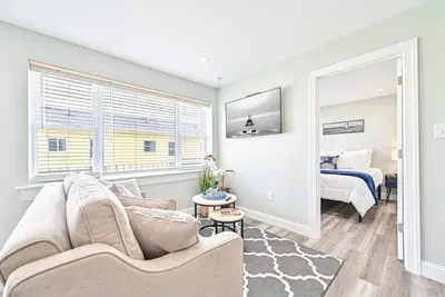 Image de 318 E Youngs Ave Unit 6 Salty Shore Serenity: Beachside Bliss